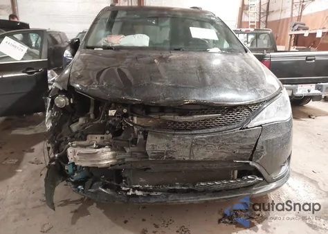 2020 Chrysler Pacifica Awd Launch Edition z USA, uszkodzony, nr VIN 2C4RC3BG1LR288888